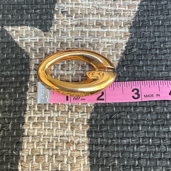 SOLD / VINTAGE/ Authentic GUCCI gold belt buckle - Picture 6 of 7